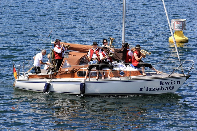 竞争对手实 竞争对手实